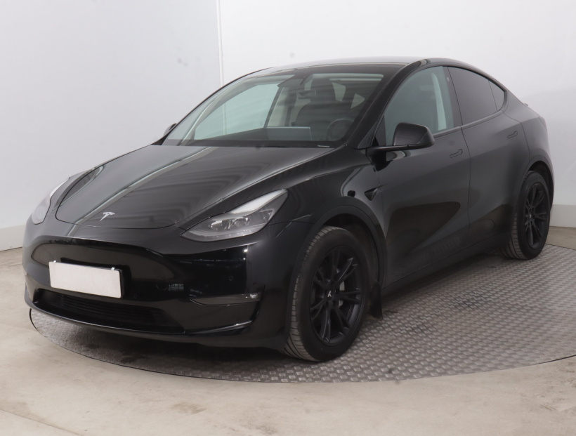 Tesla Model Y, 2021