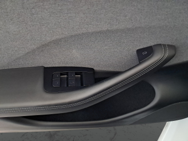 Tesla Model 3 - 2023