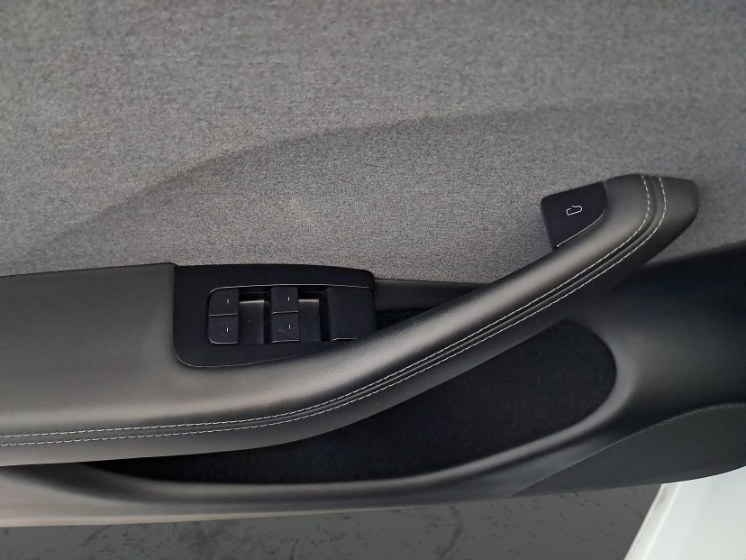 Tesla Model 3, 2023