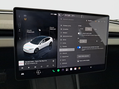 Tesla Model 3 - 2023