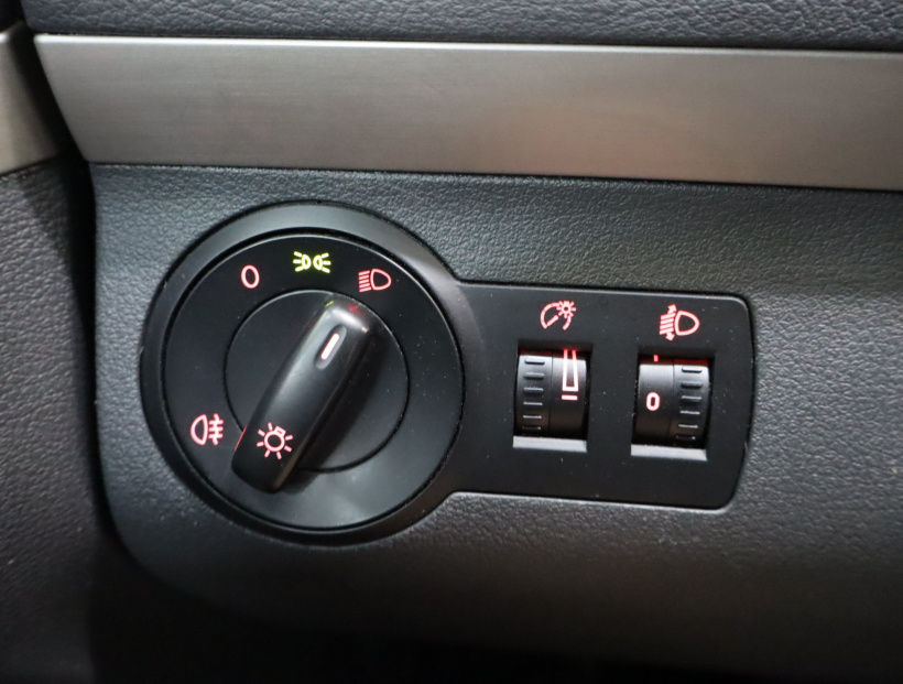 Volkswagen Touran, 2010
