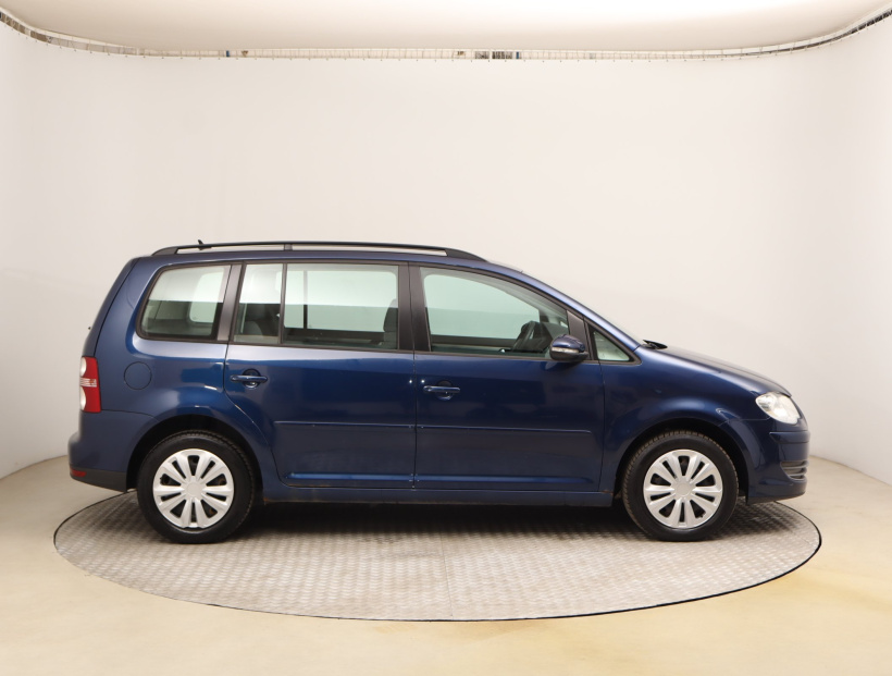 Volkswagen Touran, 2010