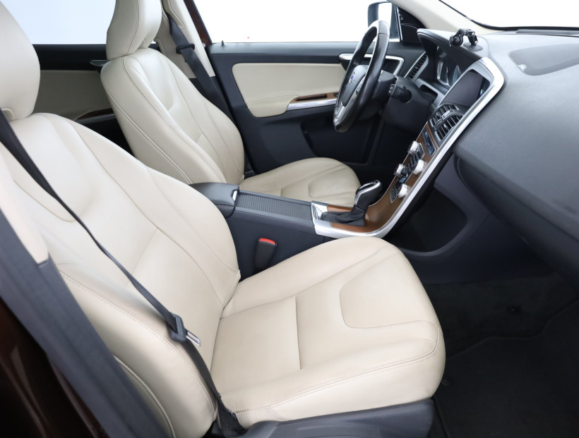 Volvo XC60, 2016