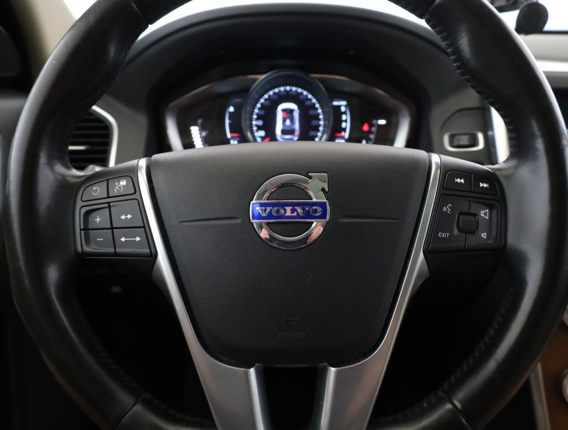 Volvo XC60, 2016