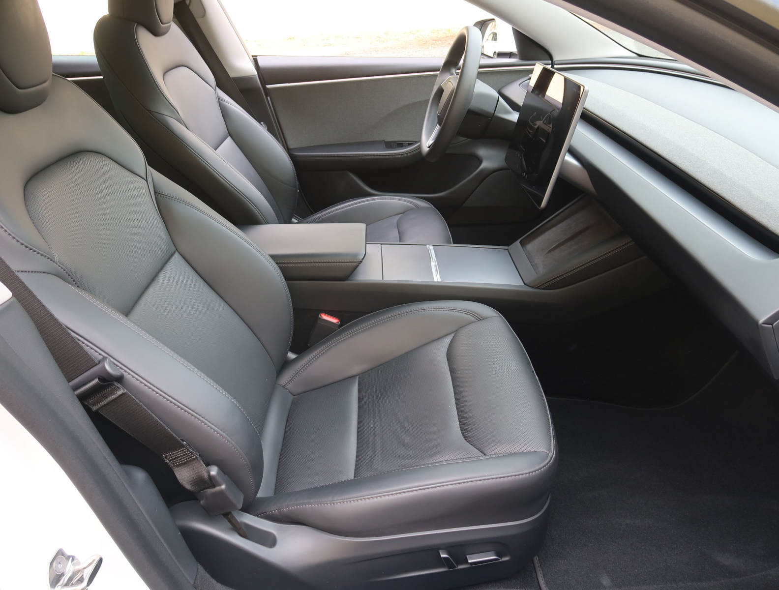 Tesla Model 3 - 2023