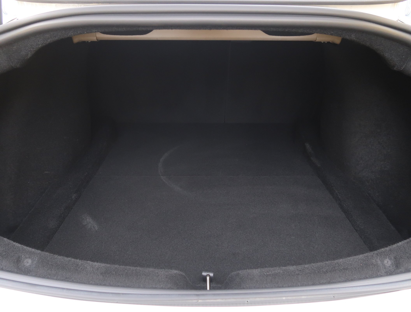 Tesla Model 3 - 2023