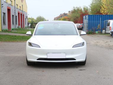 Tesla Model 3 - 2023