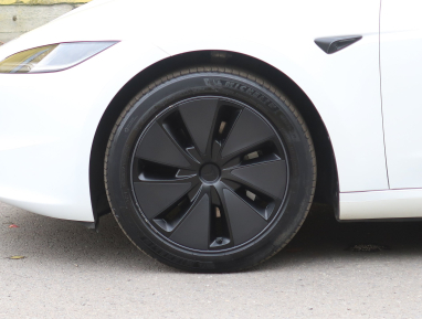 Tesla Model 3 - 2023