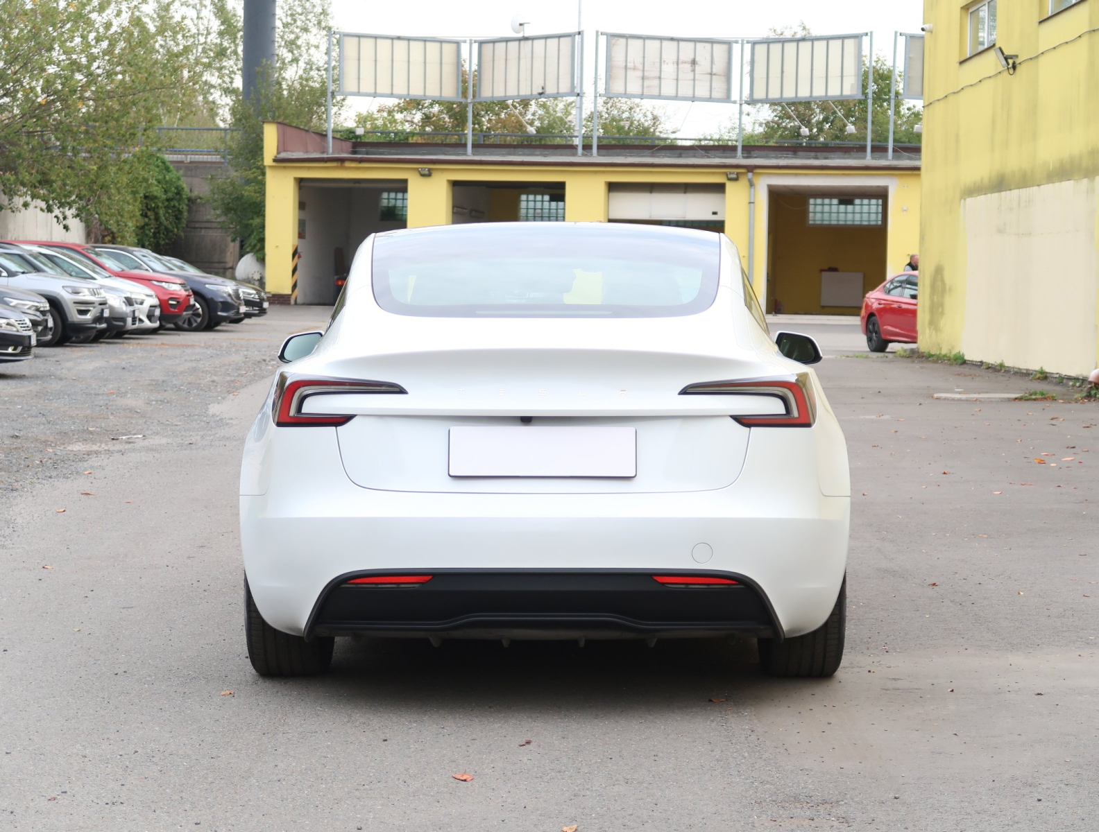 Tesla Model 3 - 2023