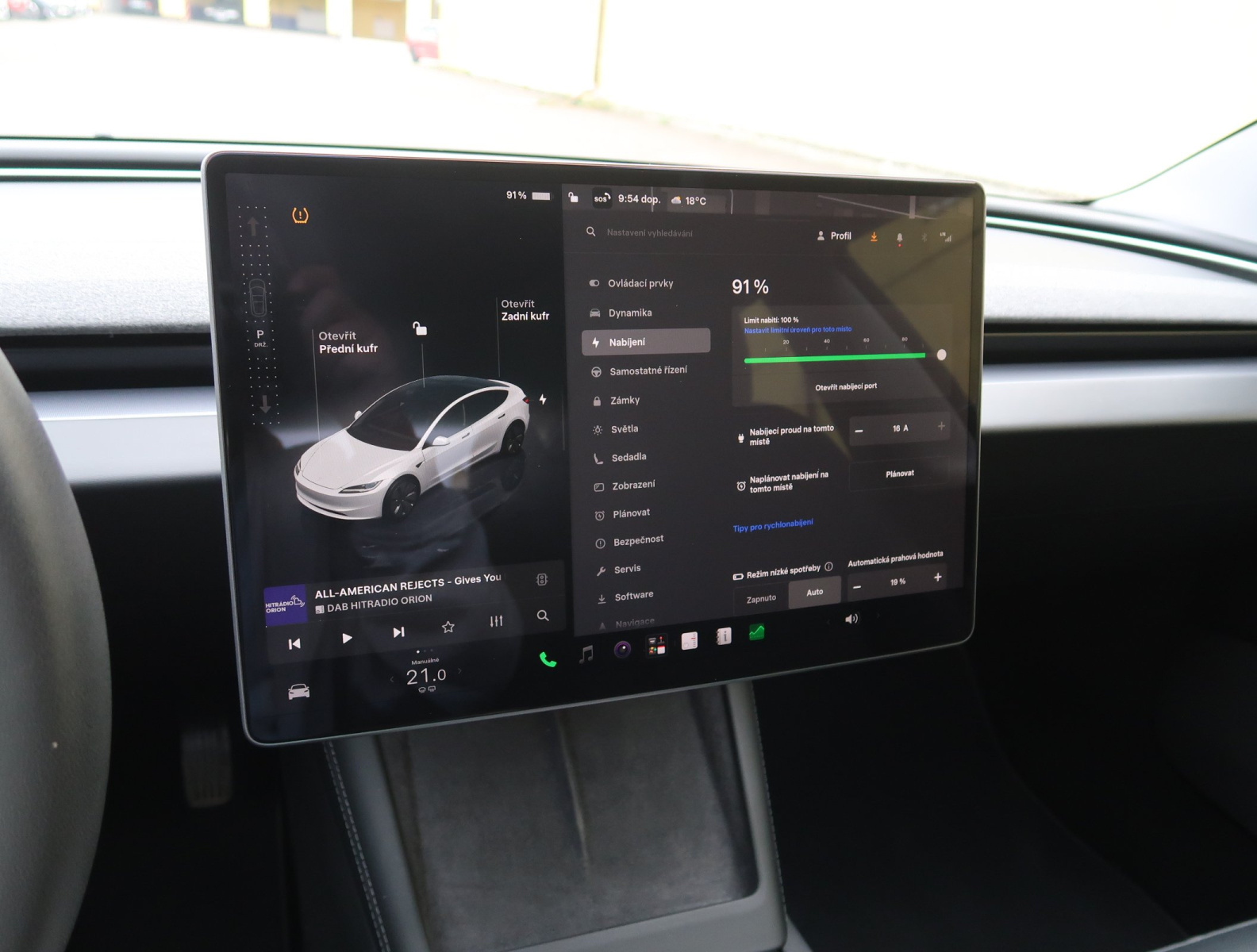 Tesla Model 3 Standard Range Plus – fotografie 30