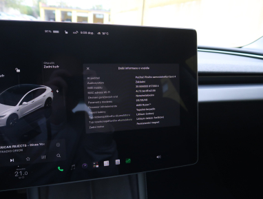 Tesla Model 3 - 2023