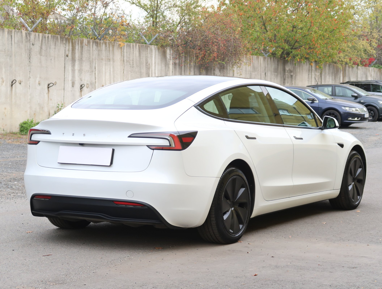 Tesla Model 3 Standard Range Plus – fotografie 7
