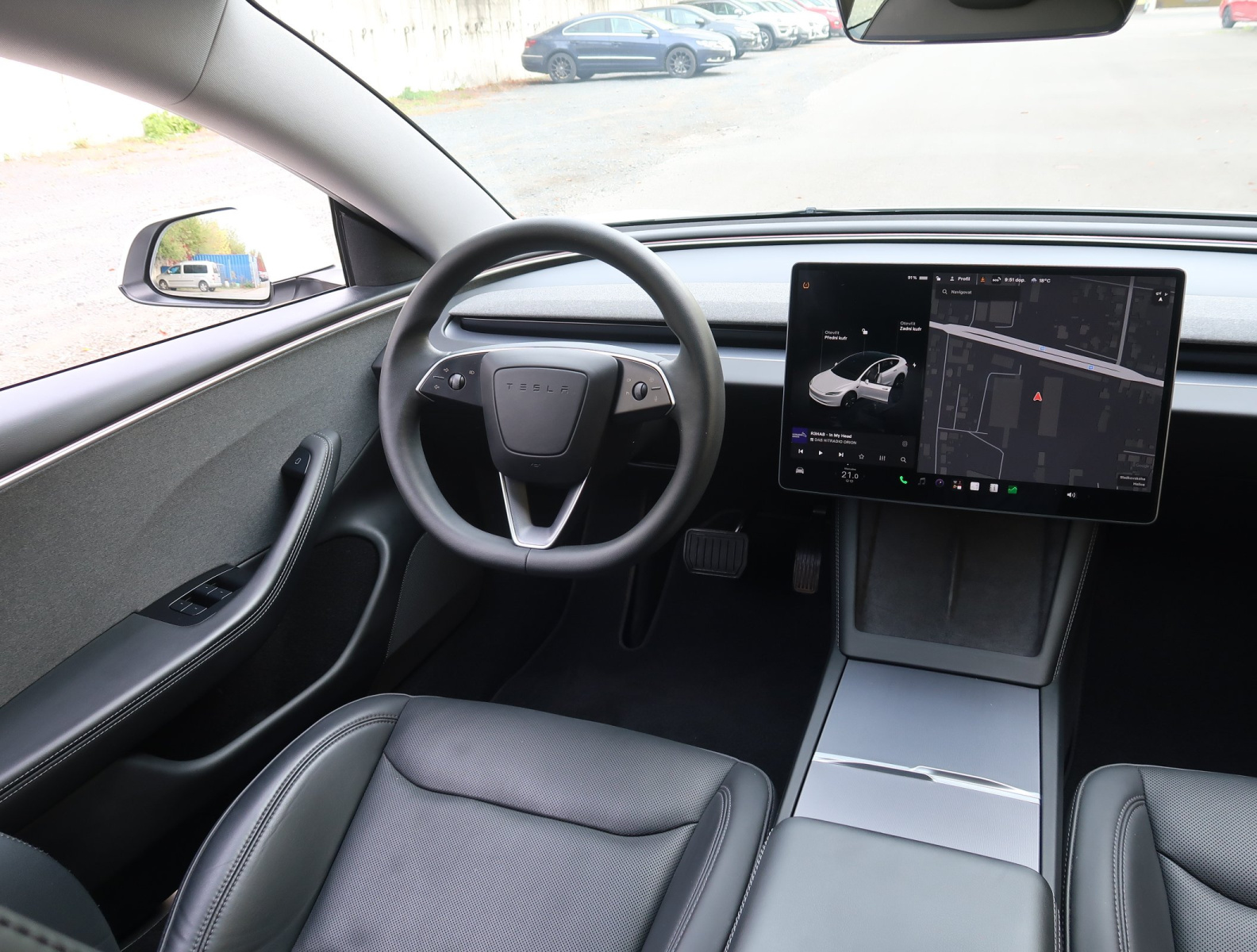 Tesla Model 3 Standard Range Plus – fotografie 9