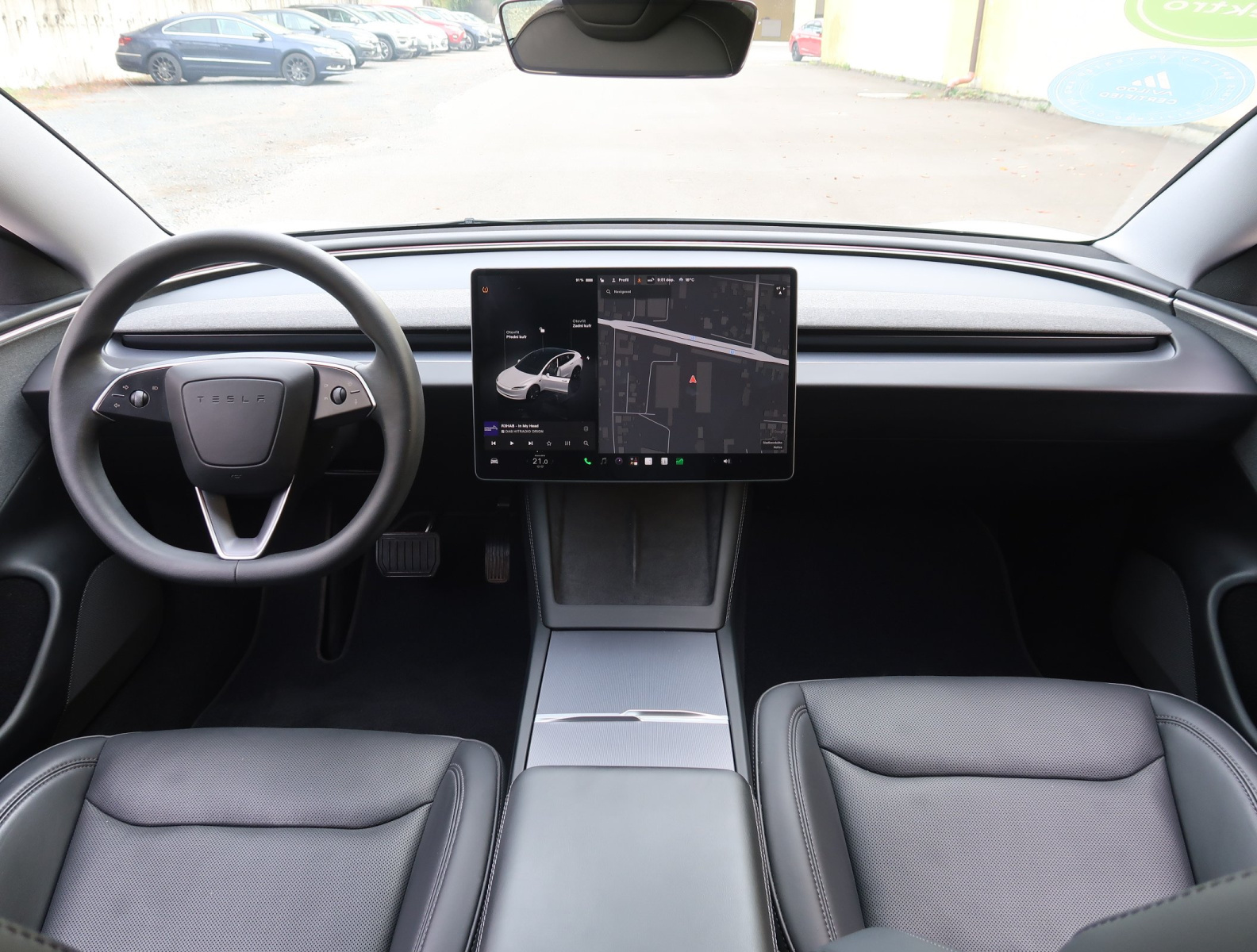 Tesla Model 3 Standard Range Plus – fotografie 10