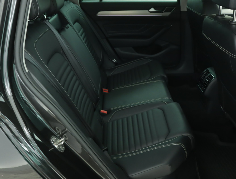 Volkswagen Passat, 2020