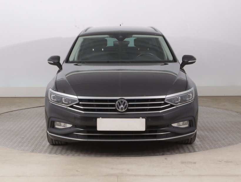 Volkswagen Passat, 2020