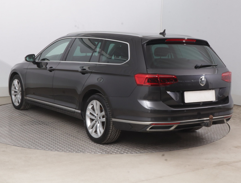 Volkswagen Passat, 2020
