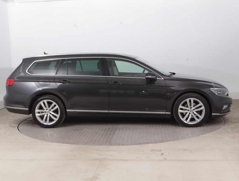 Volkswagen Passat, 2020