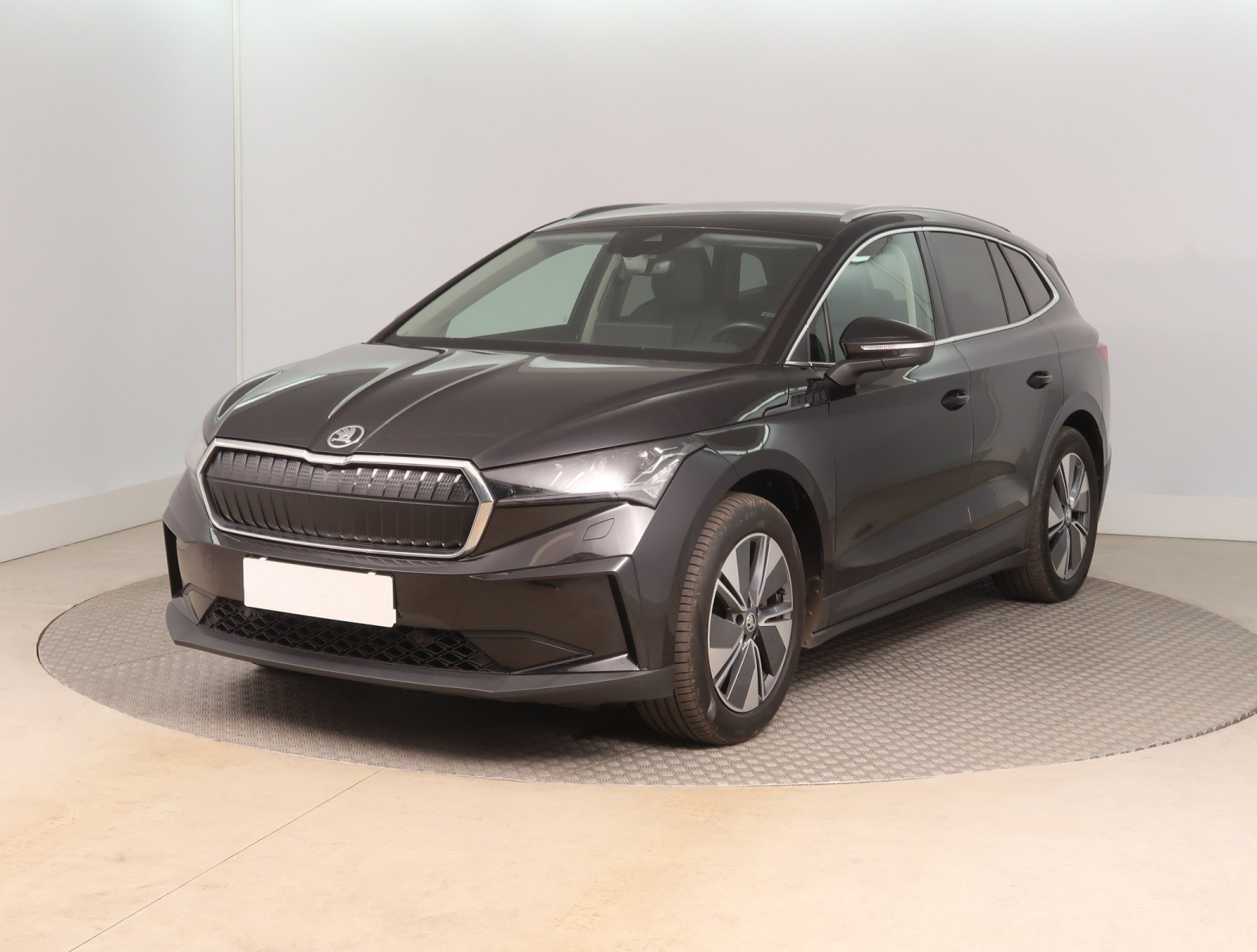 Škoda Enyaq iV 80 (82 kWh), 2021 3