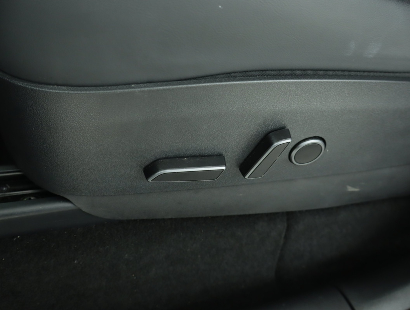 Tesla Model Y, 2022