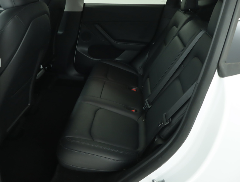 Tesla Model Y, 2022