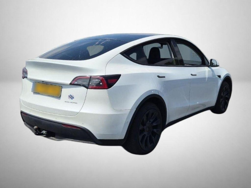 Tesla Model Y, 2022