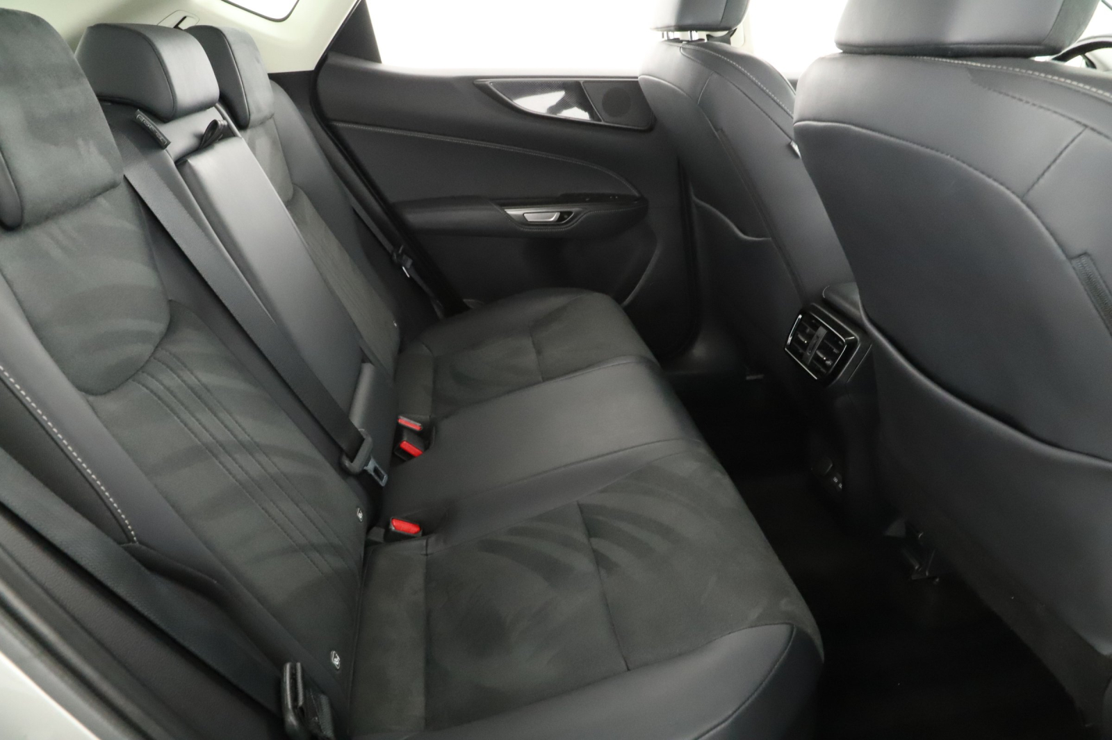 Lexus NX - 2023