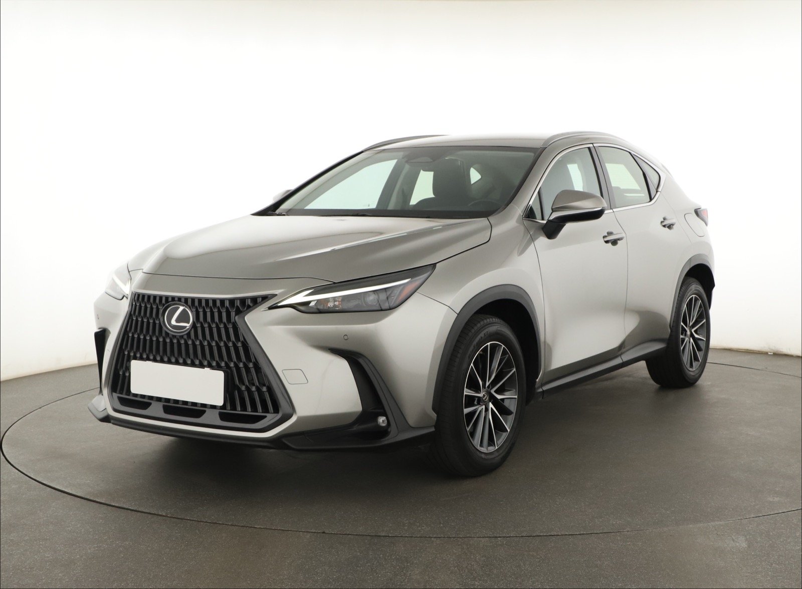 Lexus NX - 2023