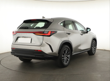 Lexus NX - 2023