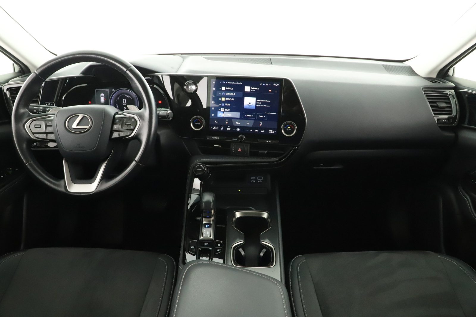 Lexus NX - 2023