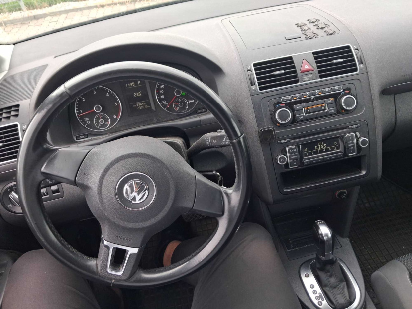 Volkswagen Touran, 2012