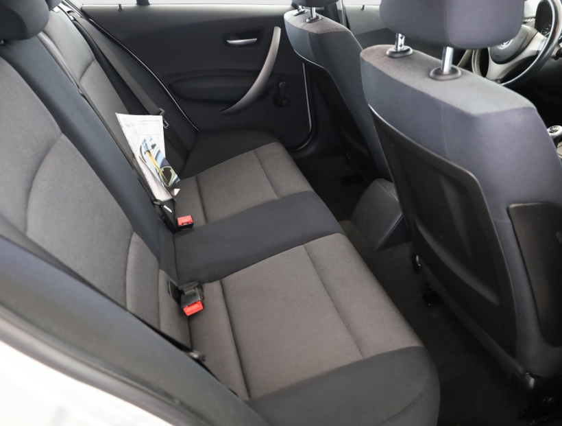 BMW 1, 2006