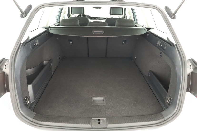 Volkswagen Passat, 2015