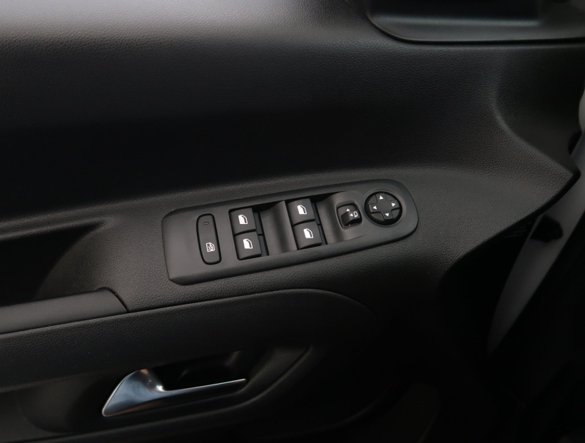 Opel Combo, 2022