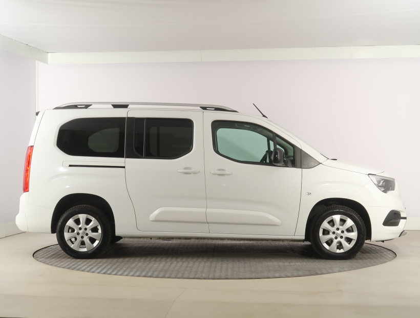 Opel Combo, 2022