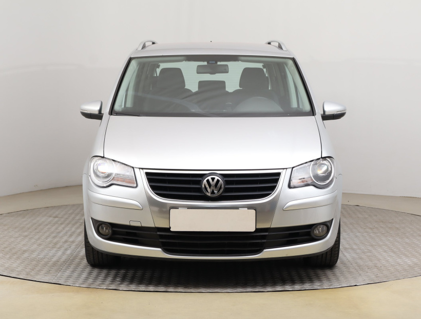 Volkswagen Touran, 2010