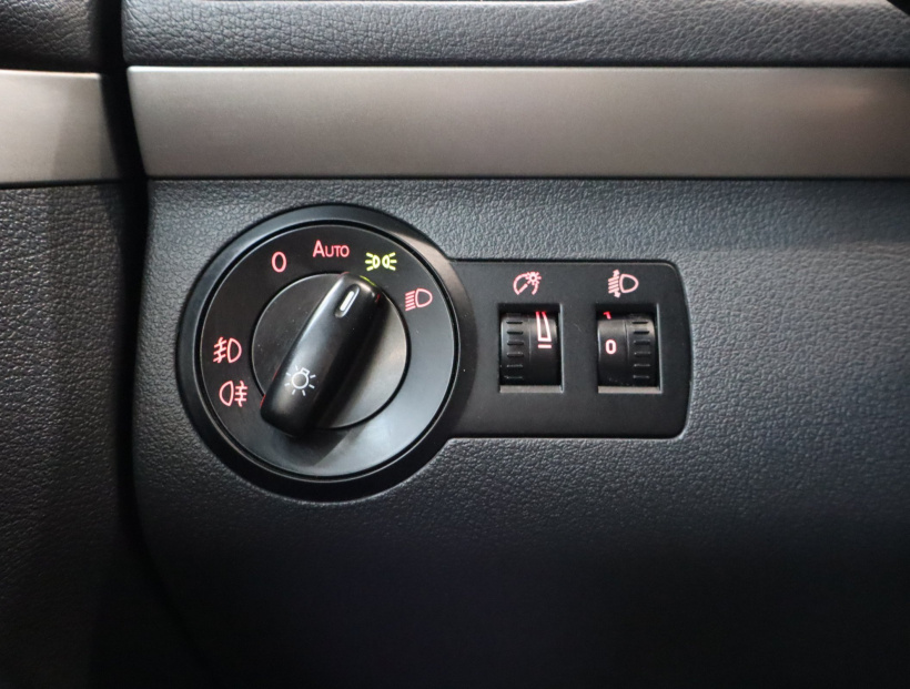 Volkswagen Touran, 2010