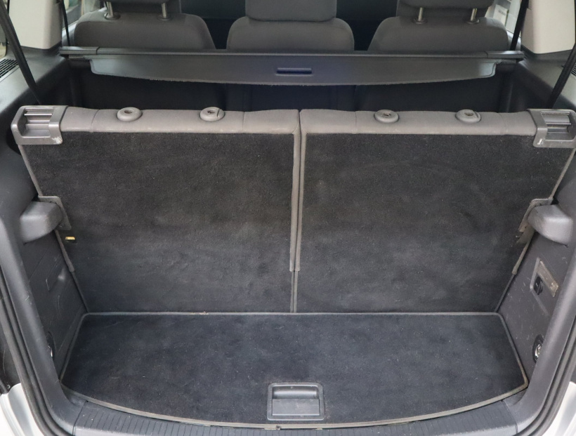 Volkswagen Touran, 2010
