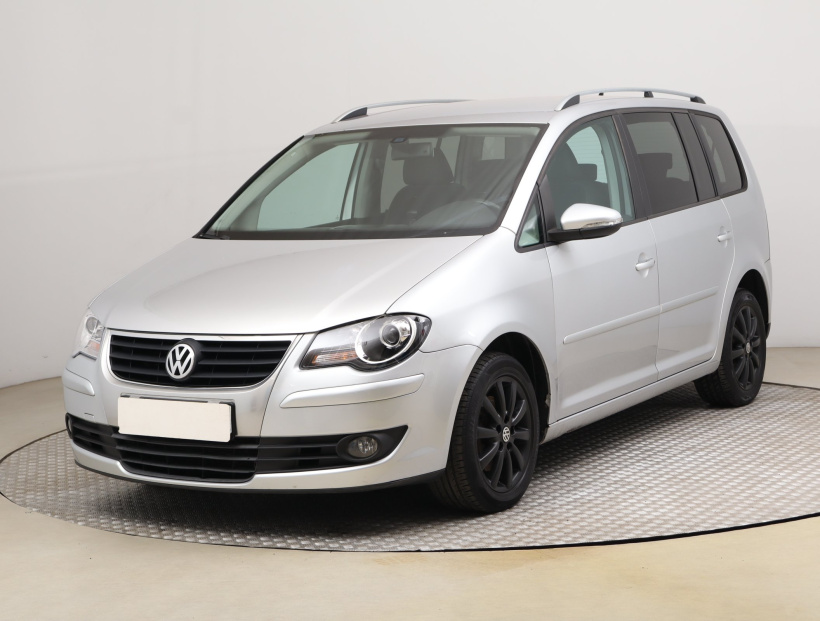 Volkswagen Touran, 2010