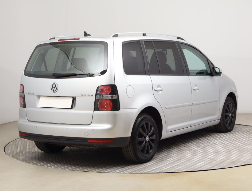 Volkswagen Touran, 2010