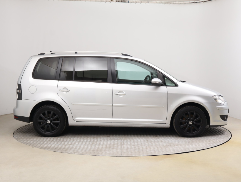 Volkswagen Touran, 2010