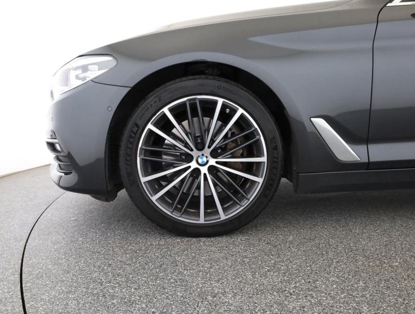 BMW 5, 2019