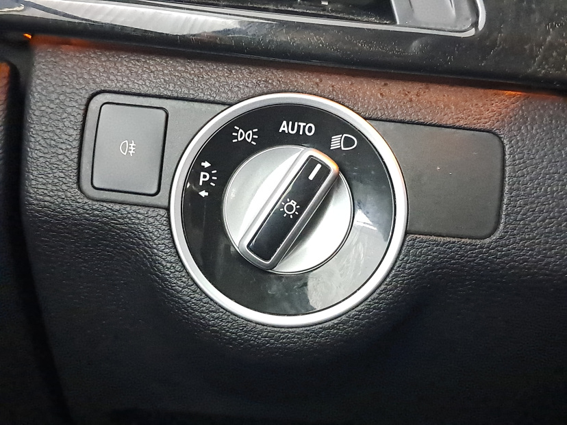 Mercedes-Benz E, 2011