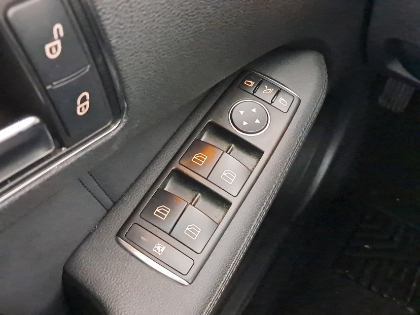 Mercedes-Benz E, 2011