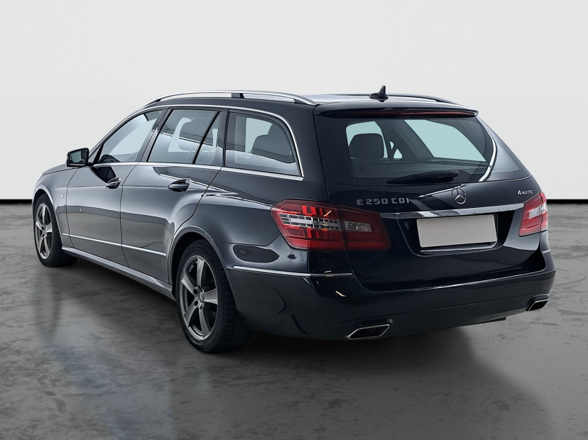 Mercedes-Benz E, 2011