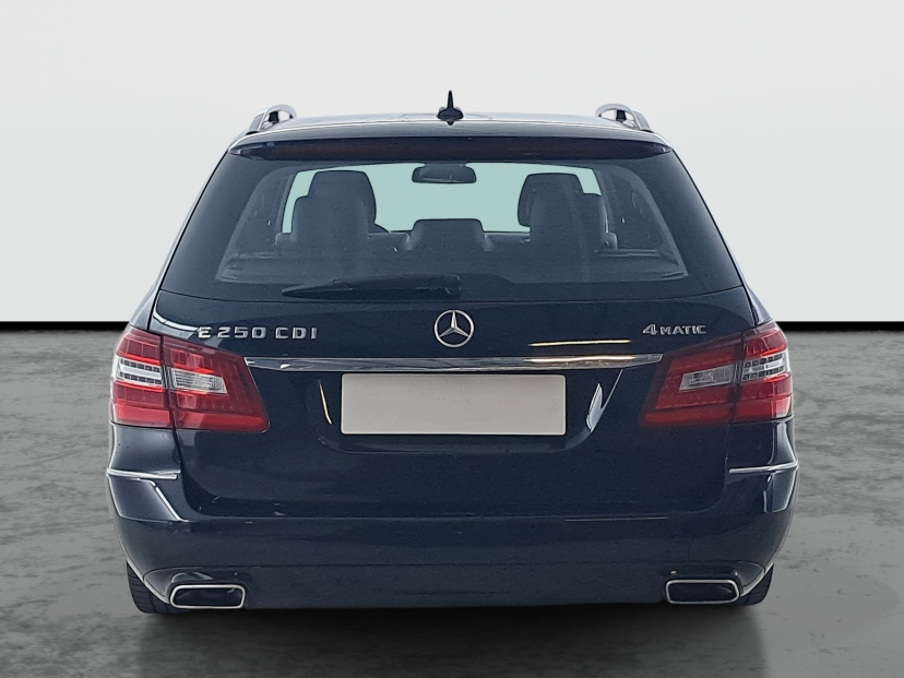 Mercedes-Benz E, 2011