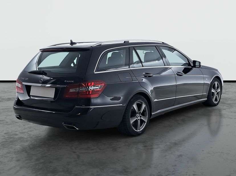 Mercedes-Benz E, 2011