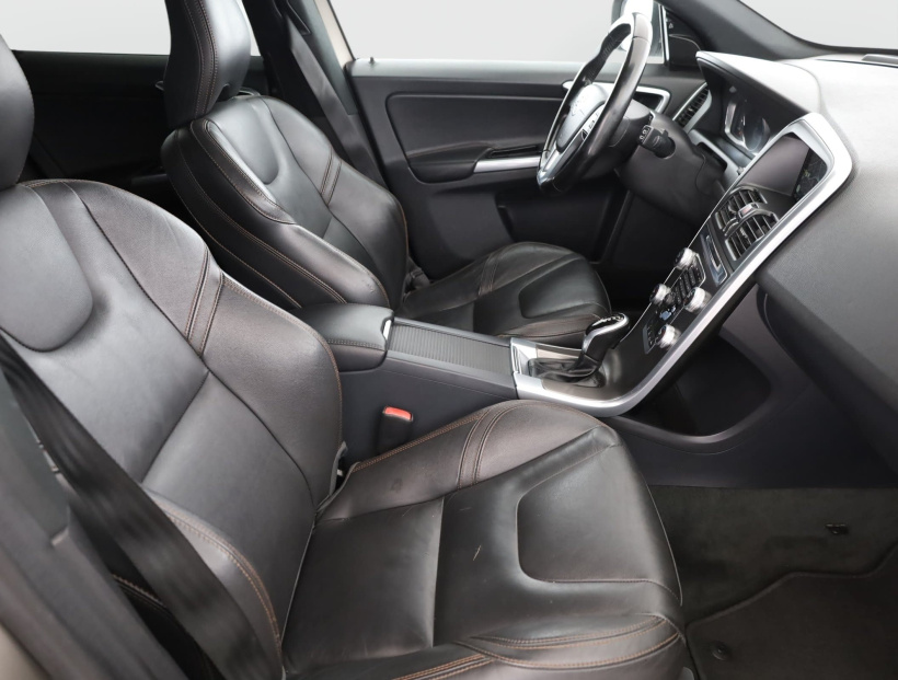 Volvo XC60, 2015
