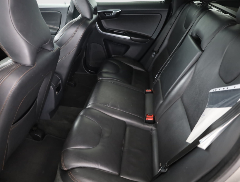 Volvo XC60, 2015