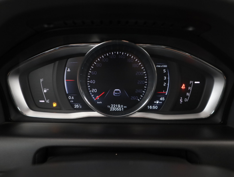 Volvo XC60, 2015